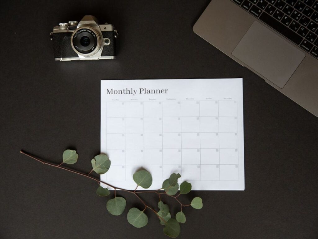 Calendrier et planification de projet.
