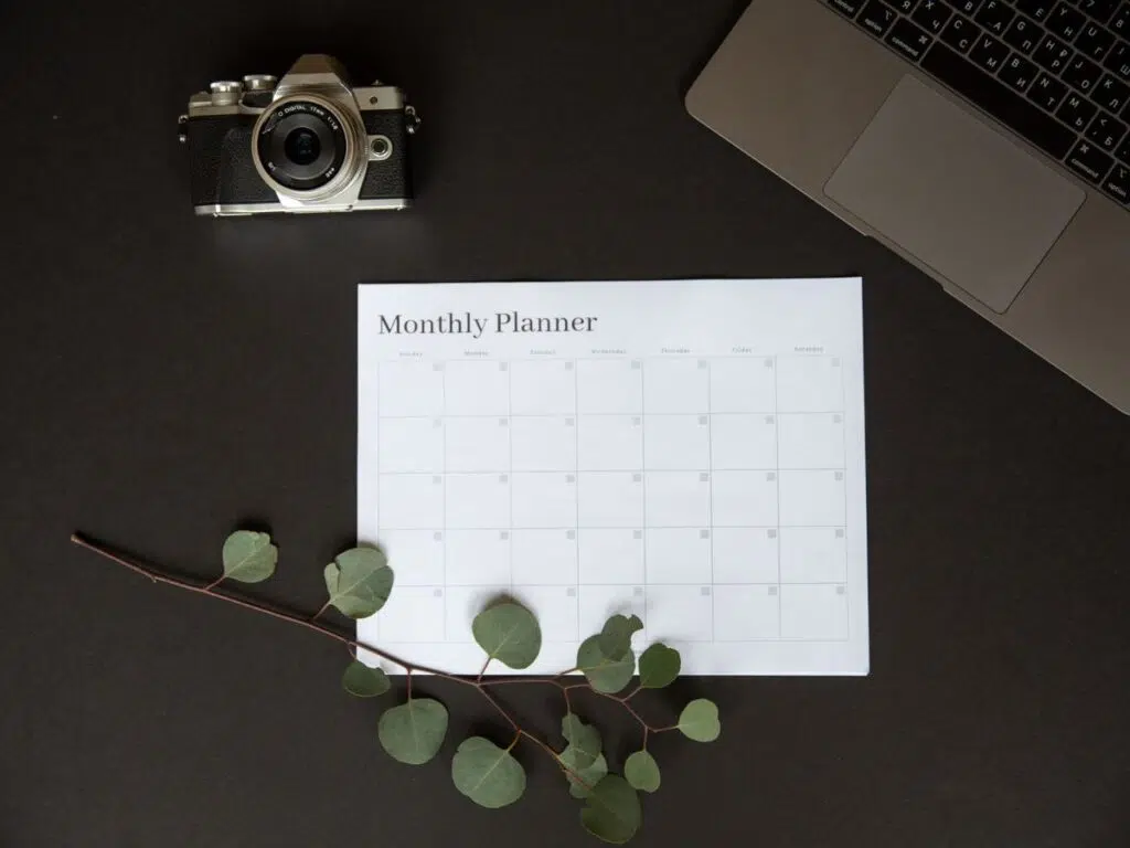 Calendrier et planification de projet.